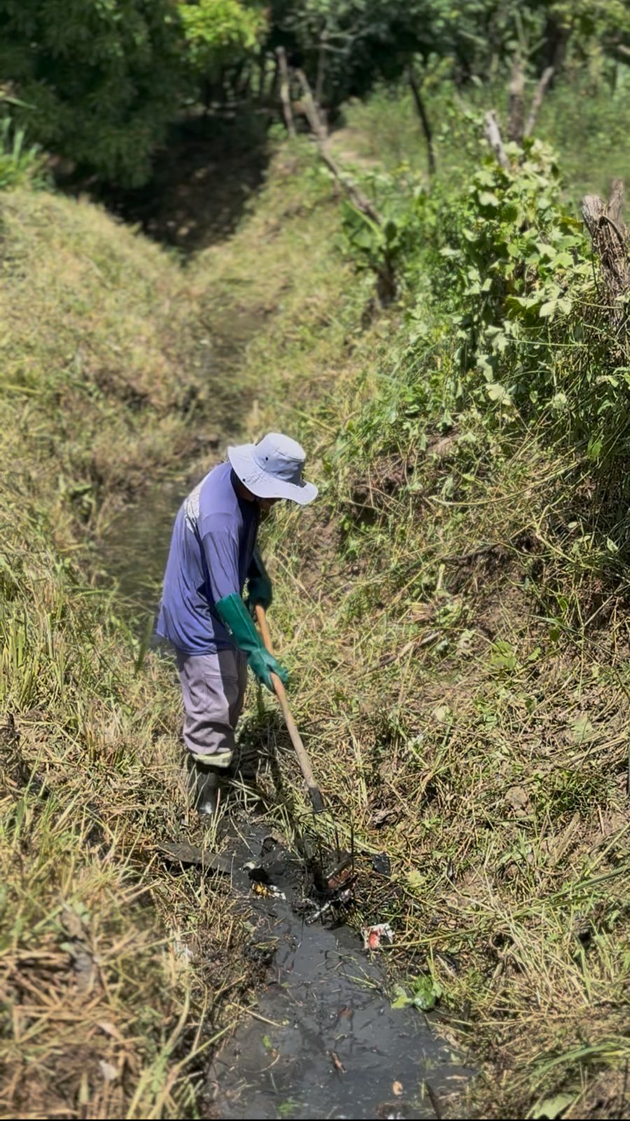Prefeitura de Atalaia intensifica limpeza preventiva de bueiros para reduzir alagamentos no período de chuvas